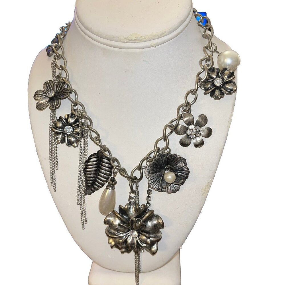 Gorgeous Pewter Silver Necklace Charms Floral Pearls Chains Adjustable Chain